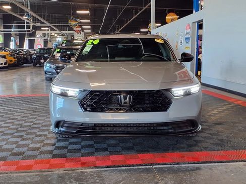 Used 2024 Honda Accord Sport image 2