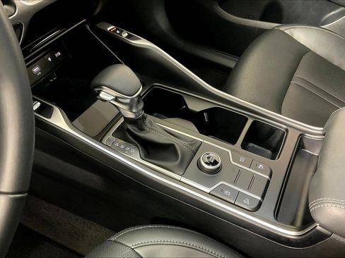 Used 2023 Kia Sorento S w/ Panoramic Sunroof Package image 19