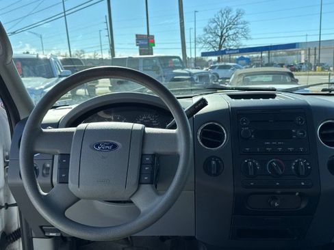 Used 2004 Ford F150 XLT image 13