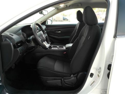 Used 2025 Nissan Sentra SV FWD image 12