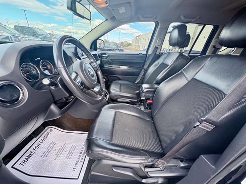 Used 2014 Jeep Compass Latitude image 11