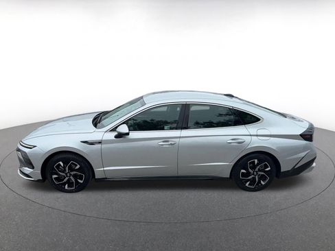 Used 2025 Hyundai Sonata SEL FWD image 9