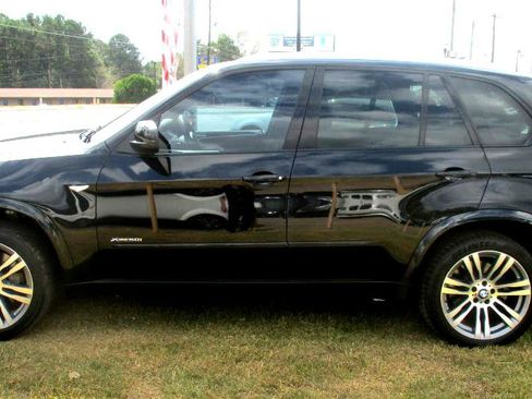 Used 2011 BMW X5 xDrive50i image 8