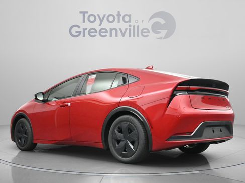 Used 2025 Toyota Prius LE FWD image 8