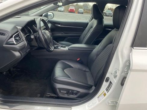 Used 2022 Toyota Camry SE image 15