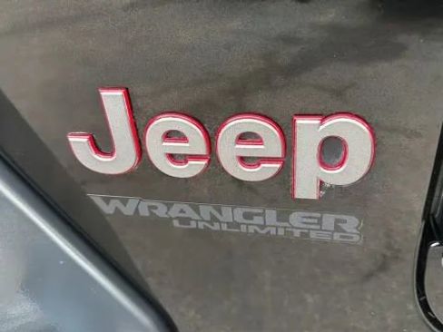 Used 2018 Jeep Wrangler Unlimited Rubicon image 35