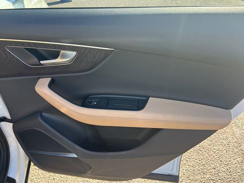 Used 2025 Audi Q7 3.0T Premium Plus image 23