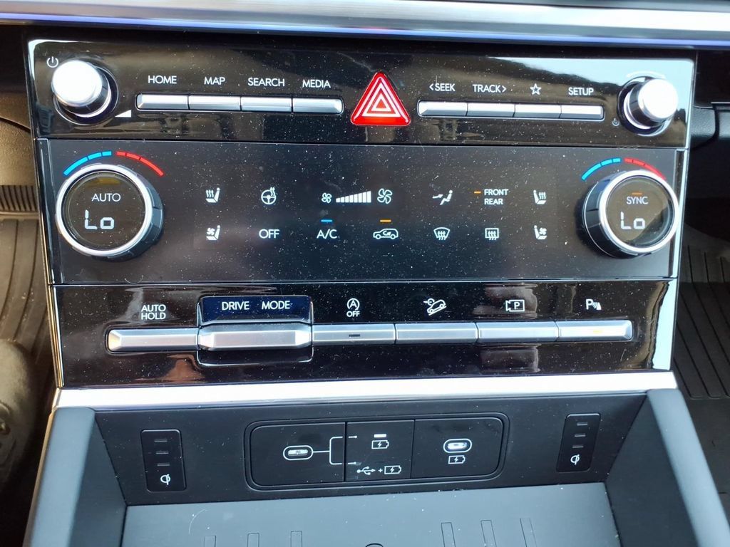 Certified 2026 Hyundai Santa Fe Limited FWD image 22