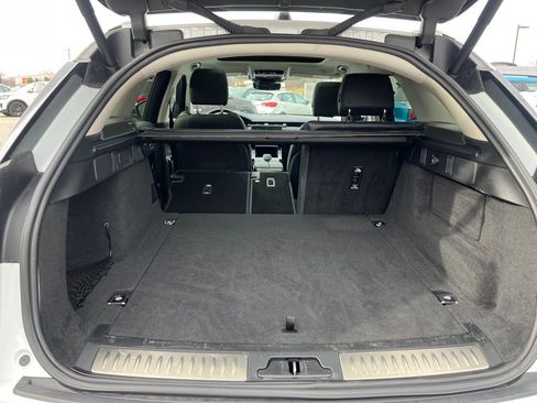 Used 2024 Land Rover Range Rover Velar S image 32