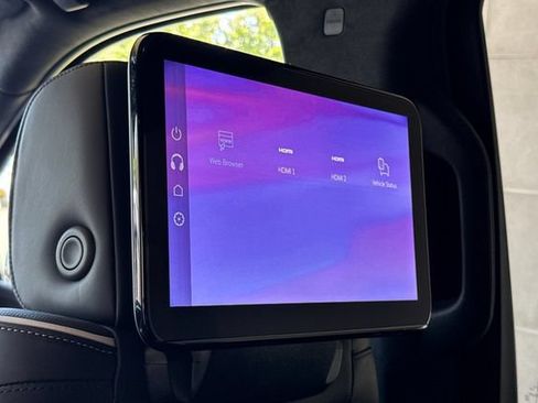 New 2026 Cadillac Escalade ESV Platinum Sport w/ LPO, ONYX Package AWD/4WD image 15