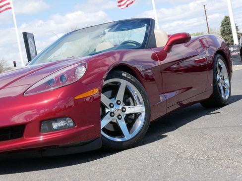 Used 2007 Chevrolet Corvette Convertible w/ Preferred Equipment Group RWD image 7