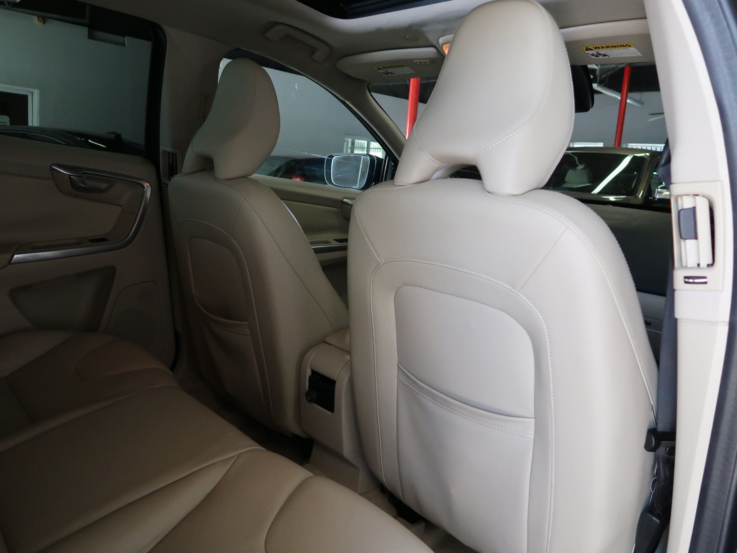 Used 2015 Volvo XC60 T5 Premier w/ Proximity Package FWD image 35