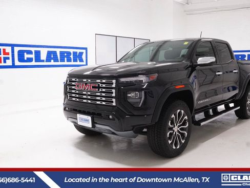 Used 2023 GMC Canyon Denali AWD/4WD image 1