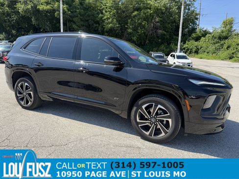 Used 2025 Buick Enclave Sport Touring w/ LPO, Floor Liner Package FWD image 1