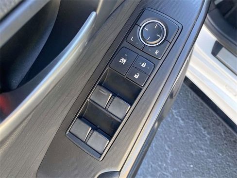 Used 2022 Lexus IS 350 F Sport image 16