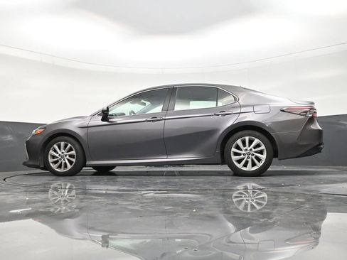 Used 2022 Toyota Camry LE FWD image 21