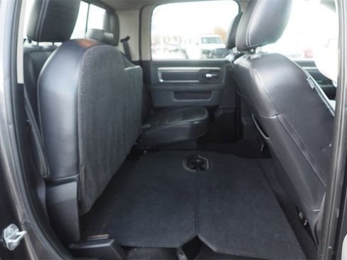 Used 2016 RAM 1500 Classic SLT w/ Luxury Group image 25