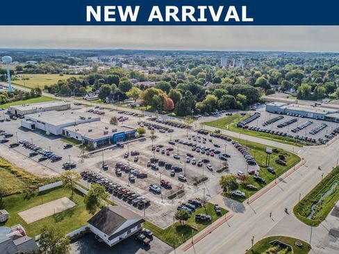 Used 2023 Chevrolet Traverse RS AWD/4WD image 3