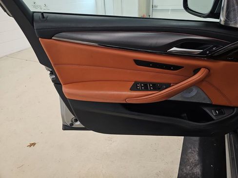 Used 2019 BMW M5 w/ Executive Package image 9