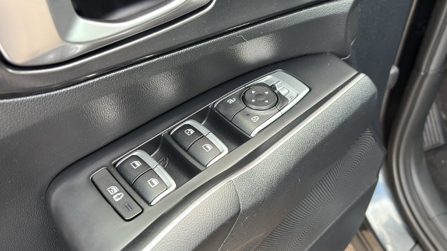 Used 2022 Kia Sorento S FWD image 9