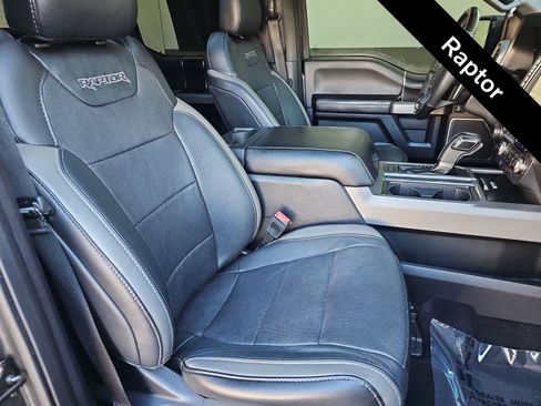 Used 2018 Ford F150 Raptor w/ Equipment Group 802A Luxury AWD/4WD image 17
