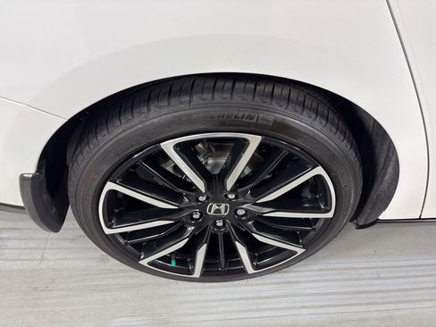 Used 2024 Honda Accord Touring image 10