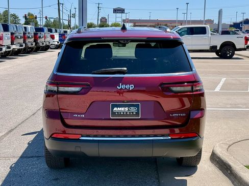 Used 2023 Jeep Grand Cherokee L Limited w/ Luxury Tech Group II AWD/4WD image 5