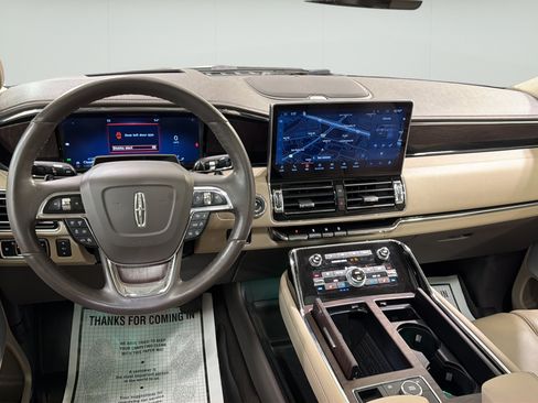 Used 2024 Lincoln Navigator L Reserve AWD/4WD image 22