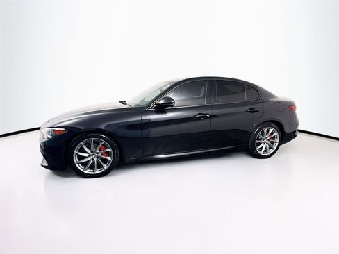 Used 2023 Alfa Romeo Giulia Sprint RWD image 31