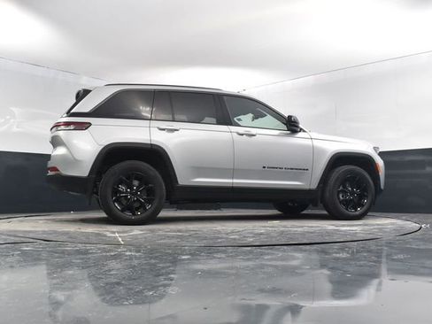 New 2026 Jeep Grand Cherokee Altitude AWD/4WD image 51