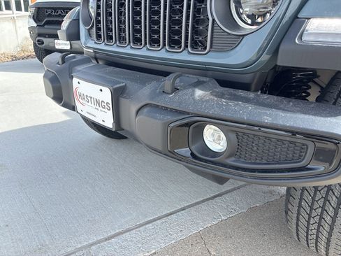 New 2026 Jeep Gladiator Sport image 11