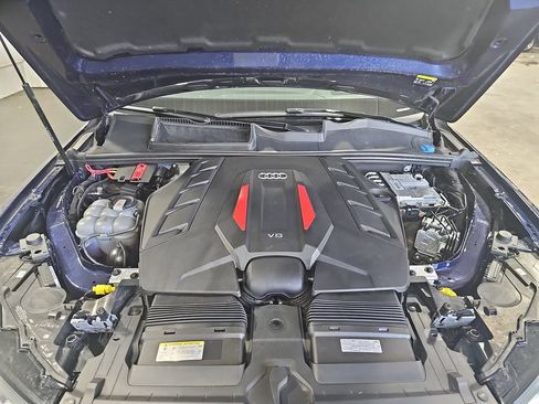 Used 2024 Audi SQ7 Prestige AWD/4WD image 32