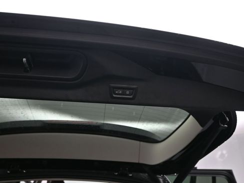 Used 2023 BMW X7 xDrive40i w/ Parking Assistance Package image 22