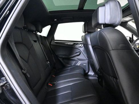 Certified 2023 Porsche Macan S image 19