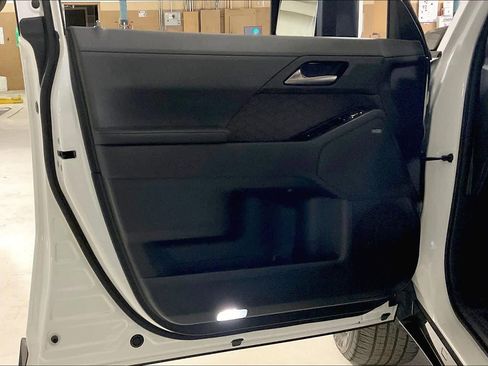 Used 2024 Lexus GX 550 image 20