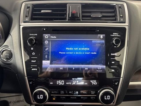 Used 2018 Subaru Outback 2.5i Touring AWD/4WD image 15