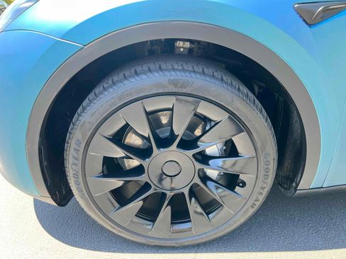 Used 2023 Tesla Model Y Long Range AWD/4WD image 52
