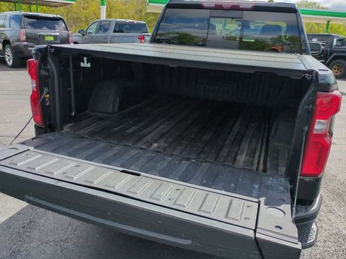 Used 2021 Chevrolet Silverado 1500 High Country w/ Technology Package AWD/4WD image 28