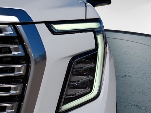 New 2026 GMC Yukon Denali w/ Sun & Power Step Package image 3