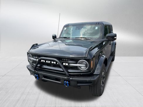 Used 2024 Ford Bronco Outer Banks AWD/4WD image 2