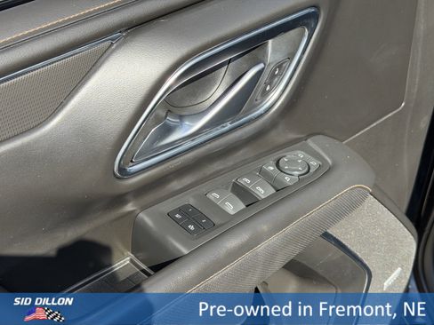 Used 2023 GMC Yukon XL AT4 w/ Technology Package AWD/4WD image 16