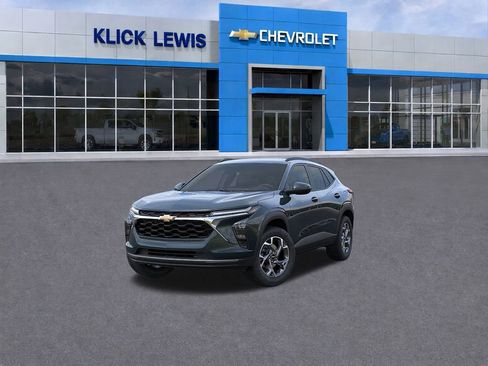 New 2026 Chevrolet Trax LT image 8