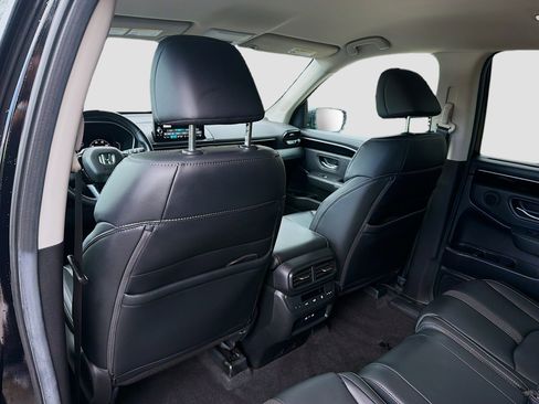 Certified 2025 Honda Pilot EX-L image 25