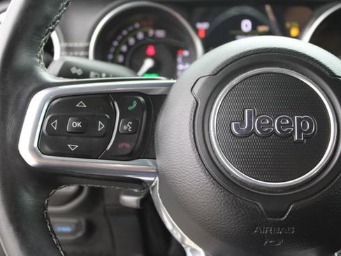 Used 2023 Jeep Wrangler Unlimited Sahara w/ Cold Weather Group AWD/4WD image 16
