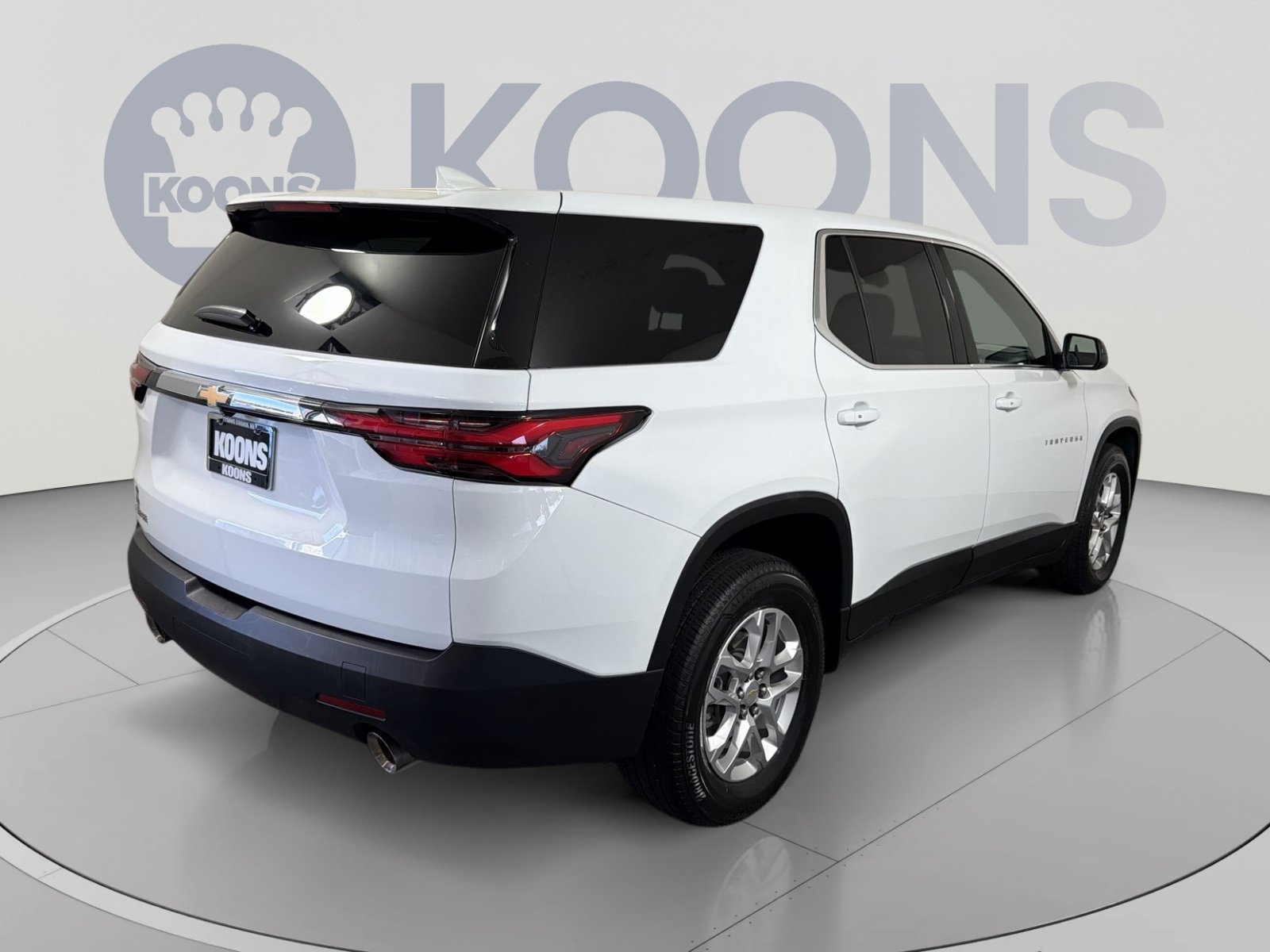 Used 2023 Chevrolet Traverse LS FWD image 7