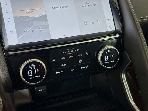 Used 2024 Jaguar E-PACE R-Dynamic SE image 16