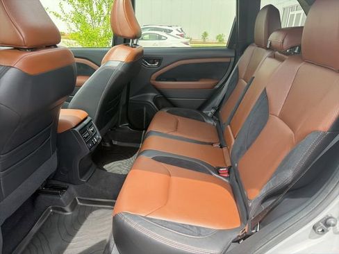 Used 2025 Subaru Forester Touring AWD/4WD image 31