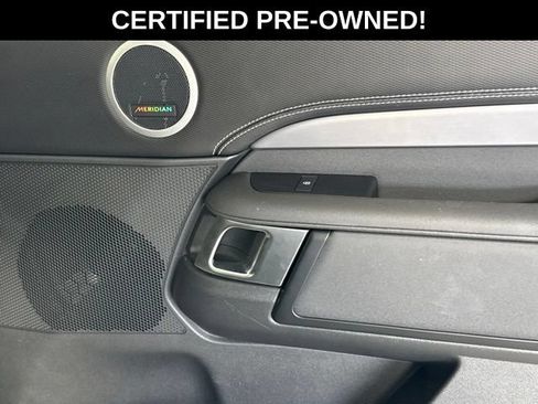 Certified 2025 Land Rover Discovery Dynamic SE AWD/4WD image 27