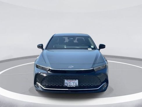 Used 2026 Toyota Crown XLE image 2