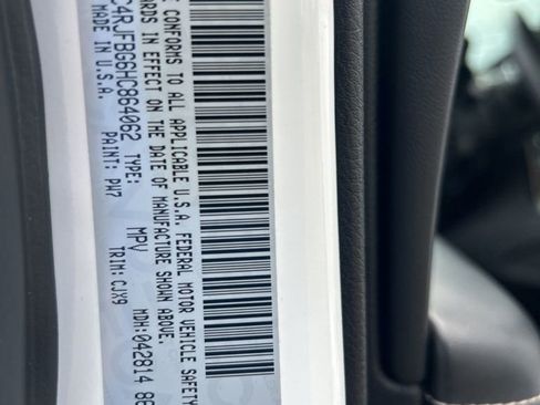 Used 2017 Jeep Grand Cherokee Limited image 49